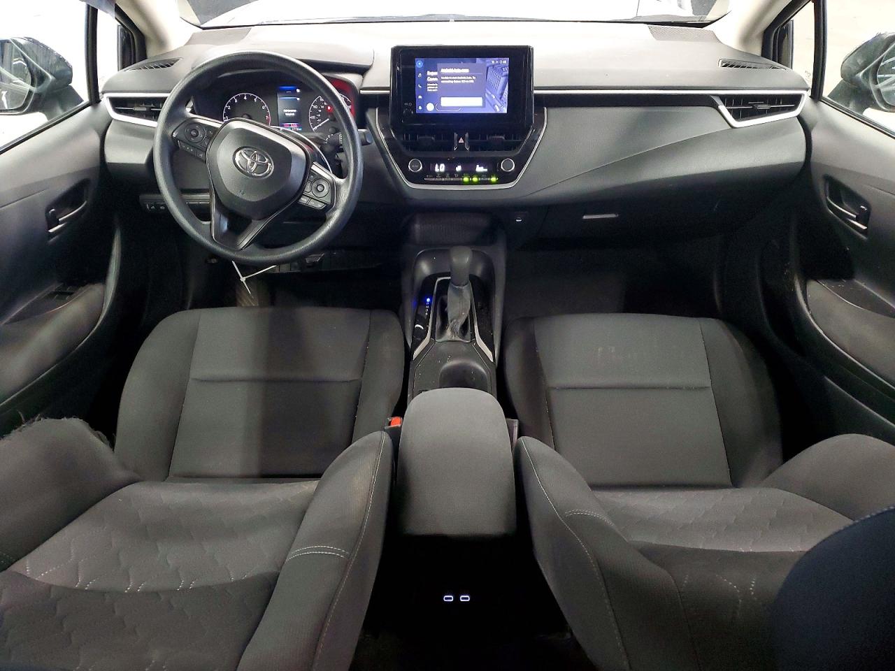 2025 TOYOTA COROLLA LE photo 8