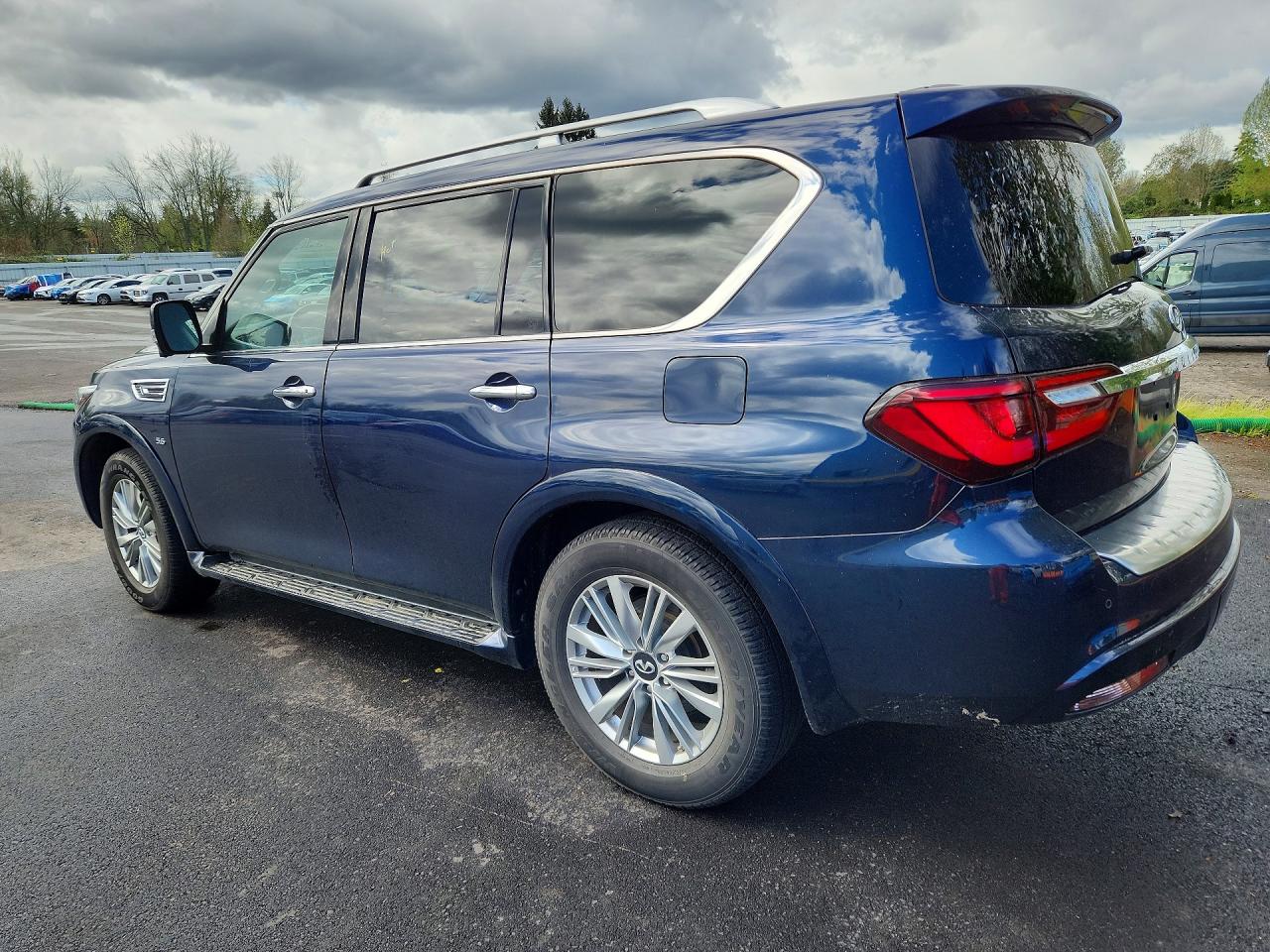 2018 INFINITI QX80 BASE photo 3