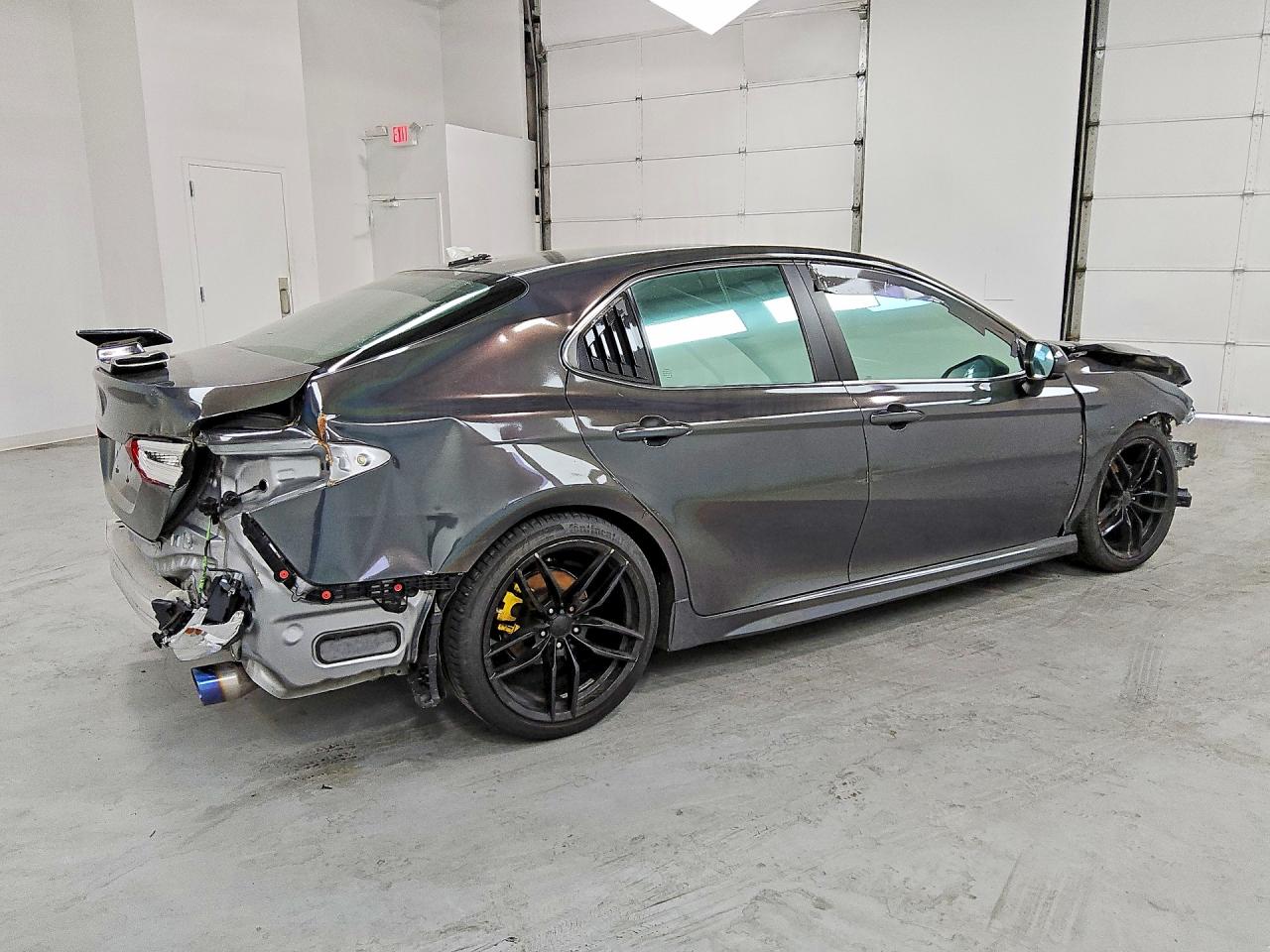 2019 TOYOTA CAMRY SE photo 7