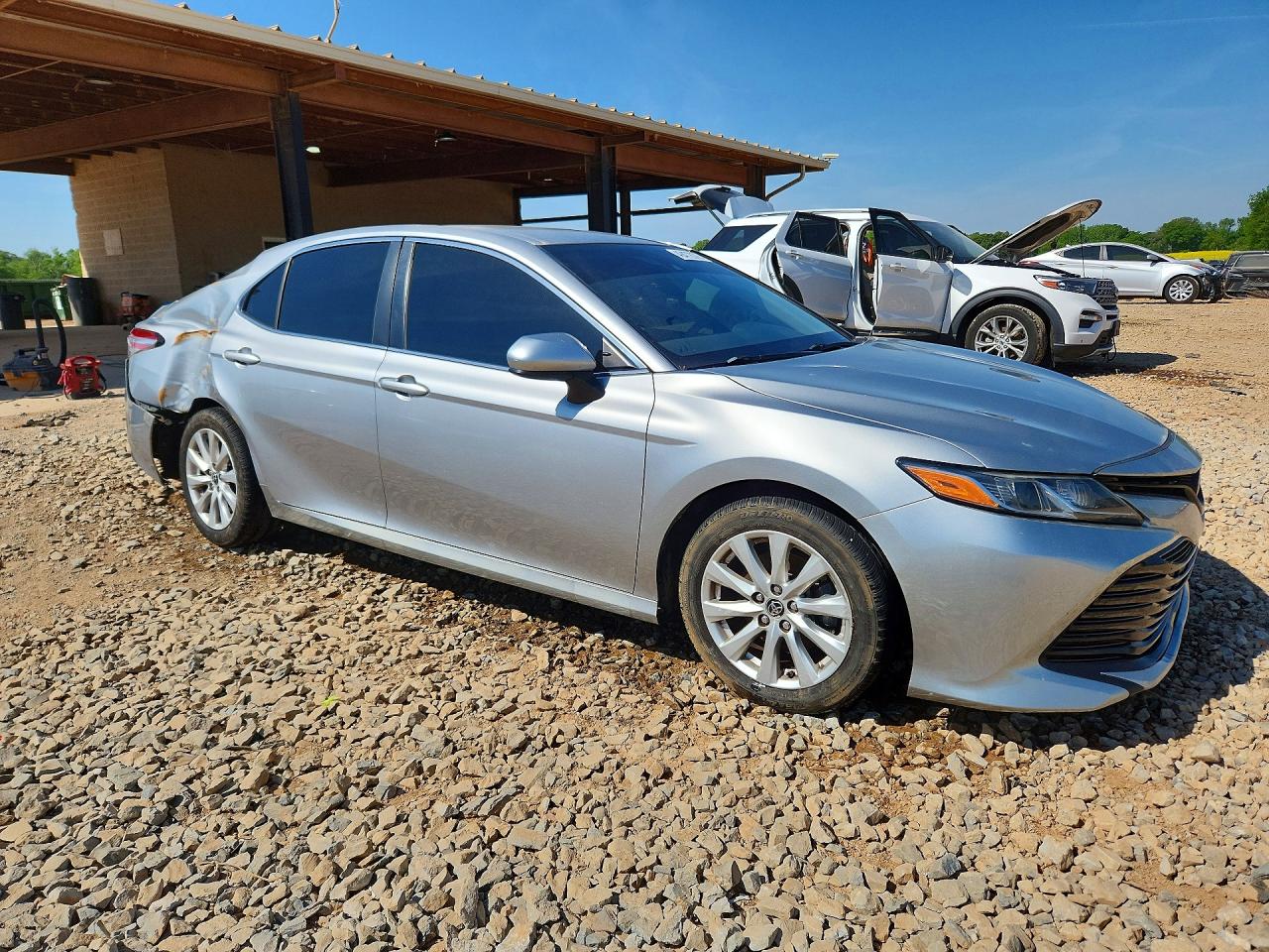 2018 TOYOTA CAMRY LE photo 7