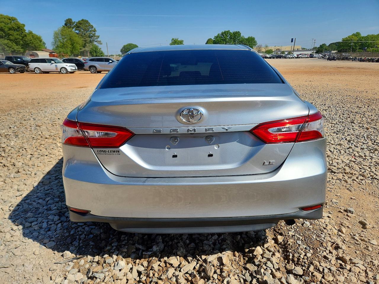 2018 TOYOTA CAMRY LE photo 11
