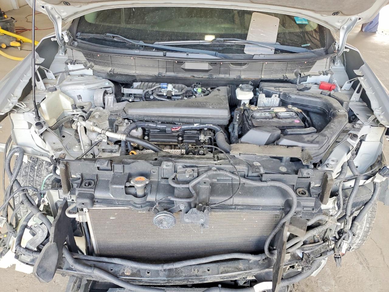 2014 NISSAN ROGUE SV photo 12