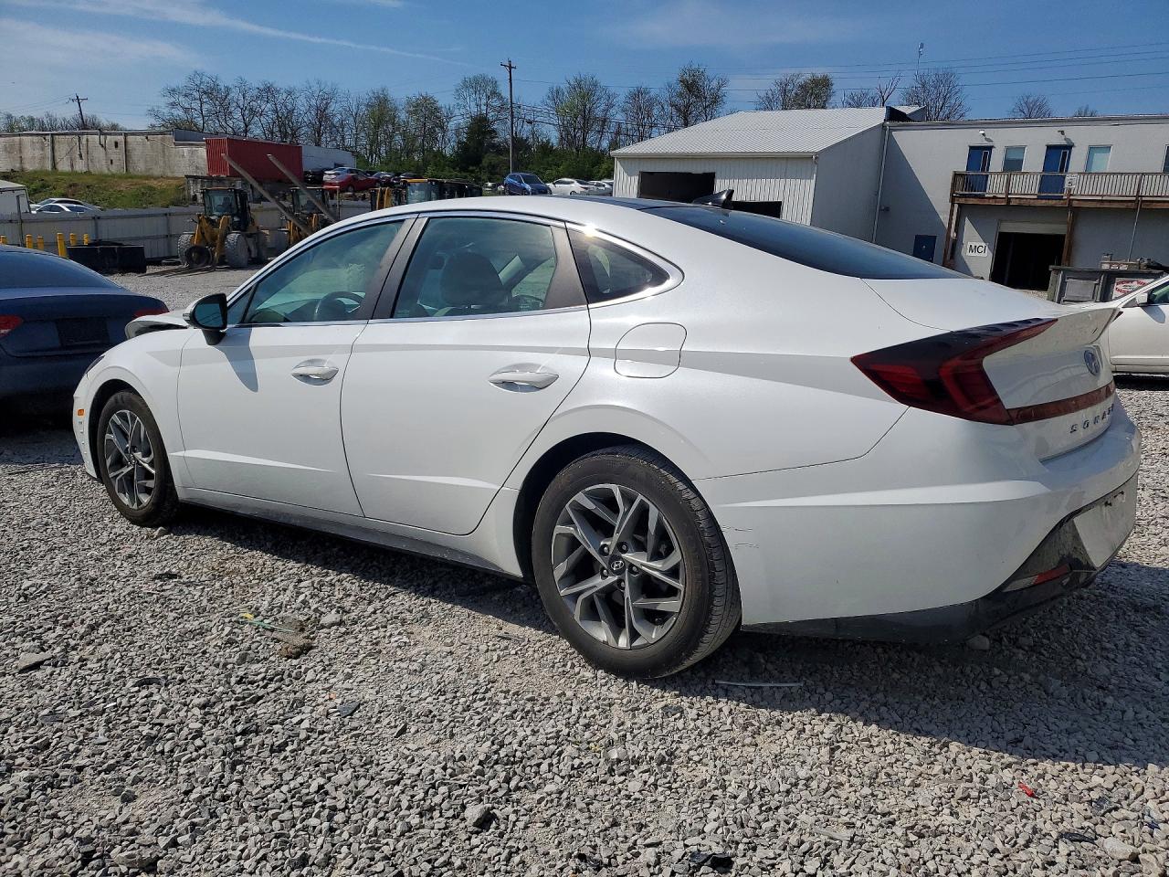 2020 HYUNDAI SONATA SEL photo 4