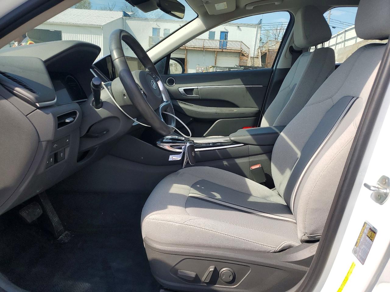 2020 HYUNDAI SONATA SEL photo 19