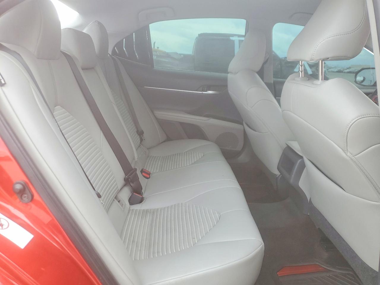 2019 TOYOTA CAMRY SE photo 28