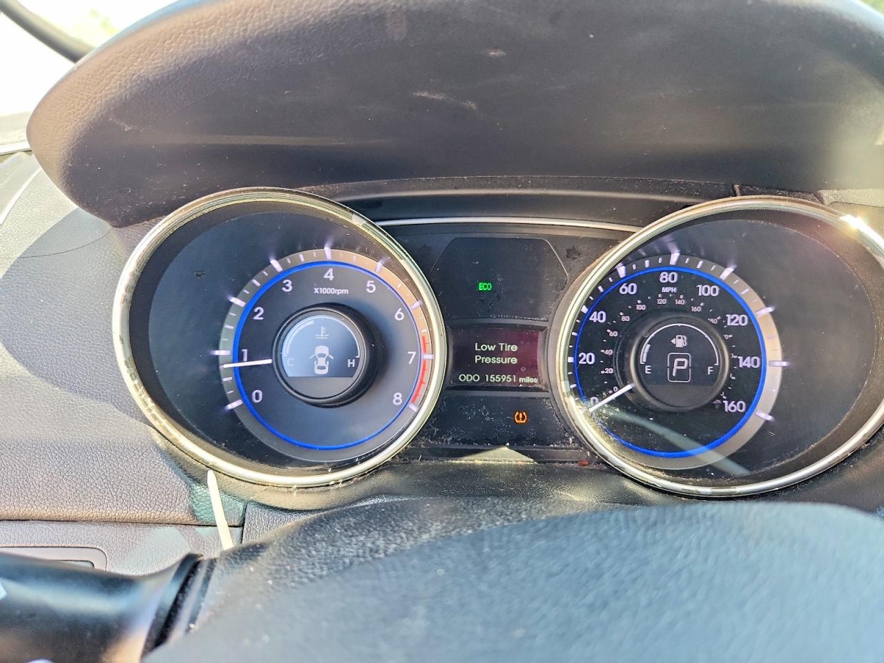 2012 HYUNDAI SONATA SE photo 9
