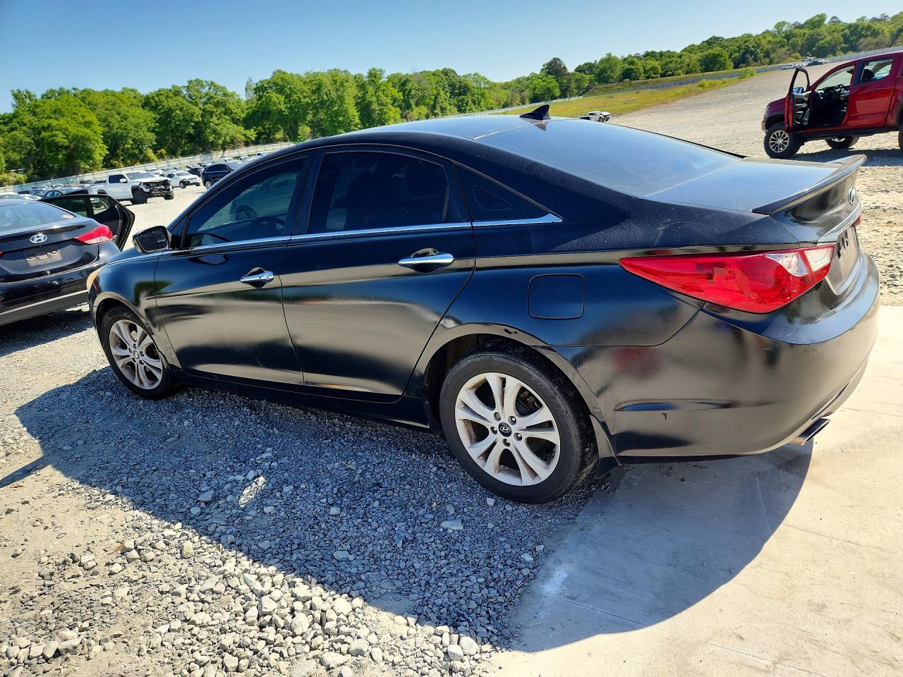 2012 HYUNDAI SONATA SE photo 2