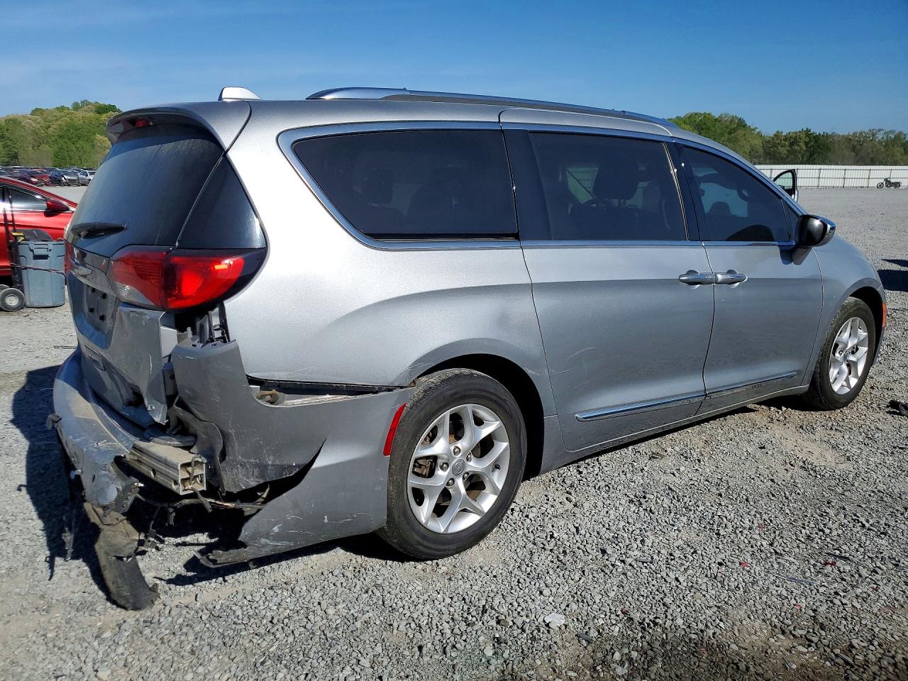 2019 CHRYSLER PACIFICA photo 5
