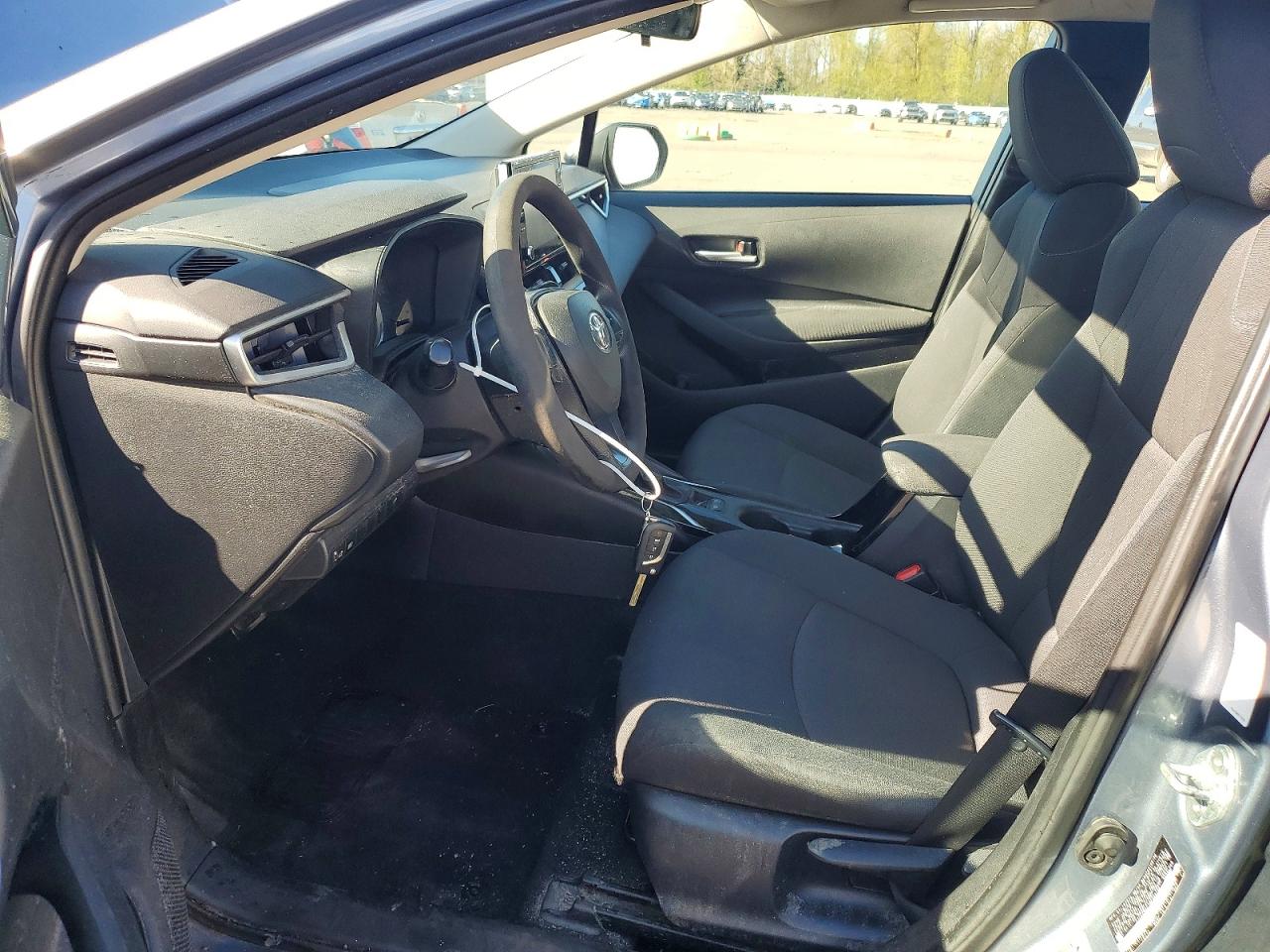 2021 TOYOTA COROLLA LE photo 13