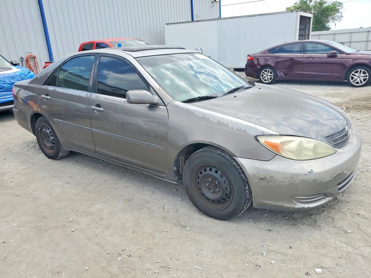 2002 TOYOTA CAMRY LE photo 7