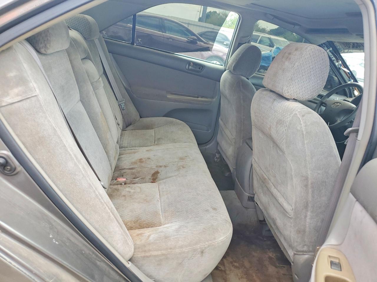 2002 TOYOTA CAMRY LE photo 19