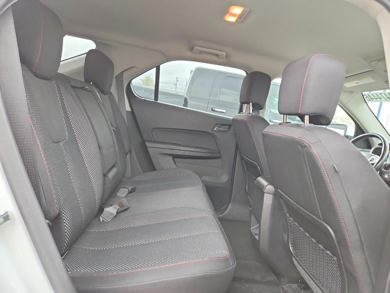 2015 CHEVROLET EQUINOX LT photo 31