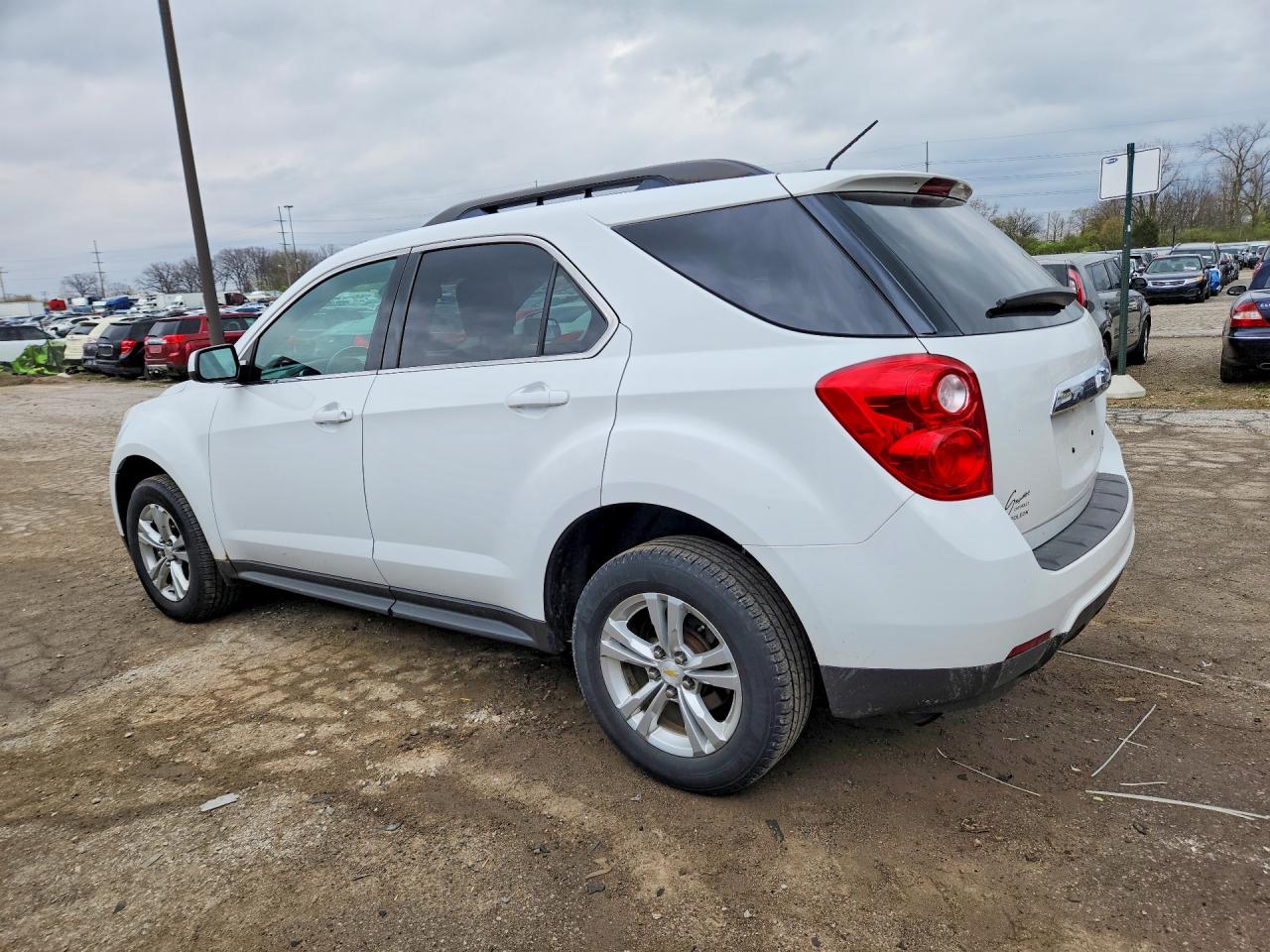 2015 CHEVROLET EQUINOX LT photo 4