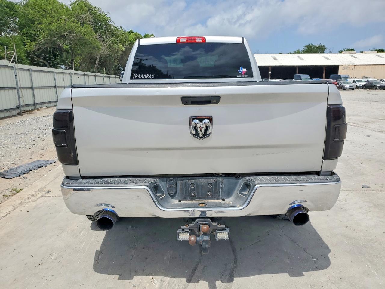 2013 RAM 1500 ST photo 16