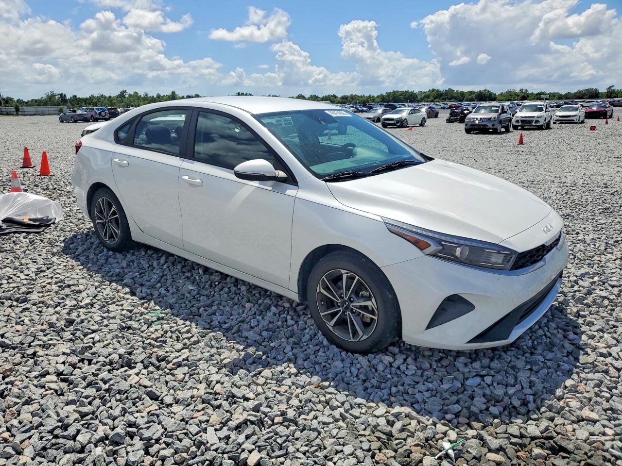 2024 KIA FORTE LXS photo 7