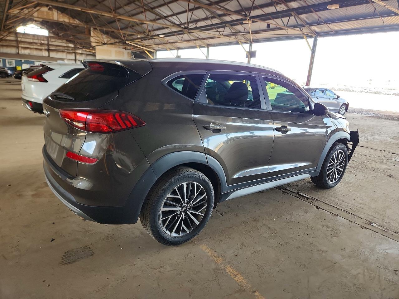 2019 HYUNDAI TUCSON SEL photo 5