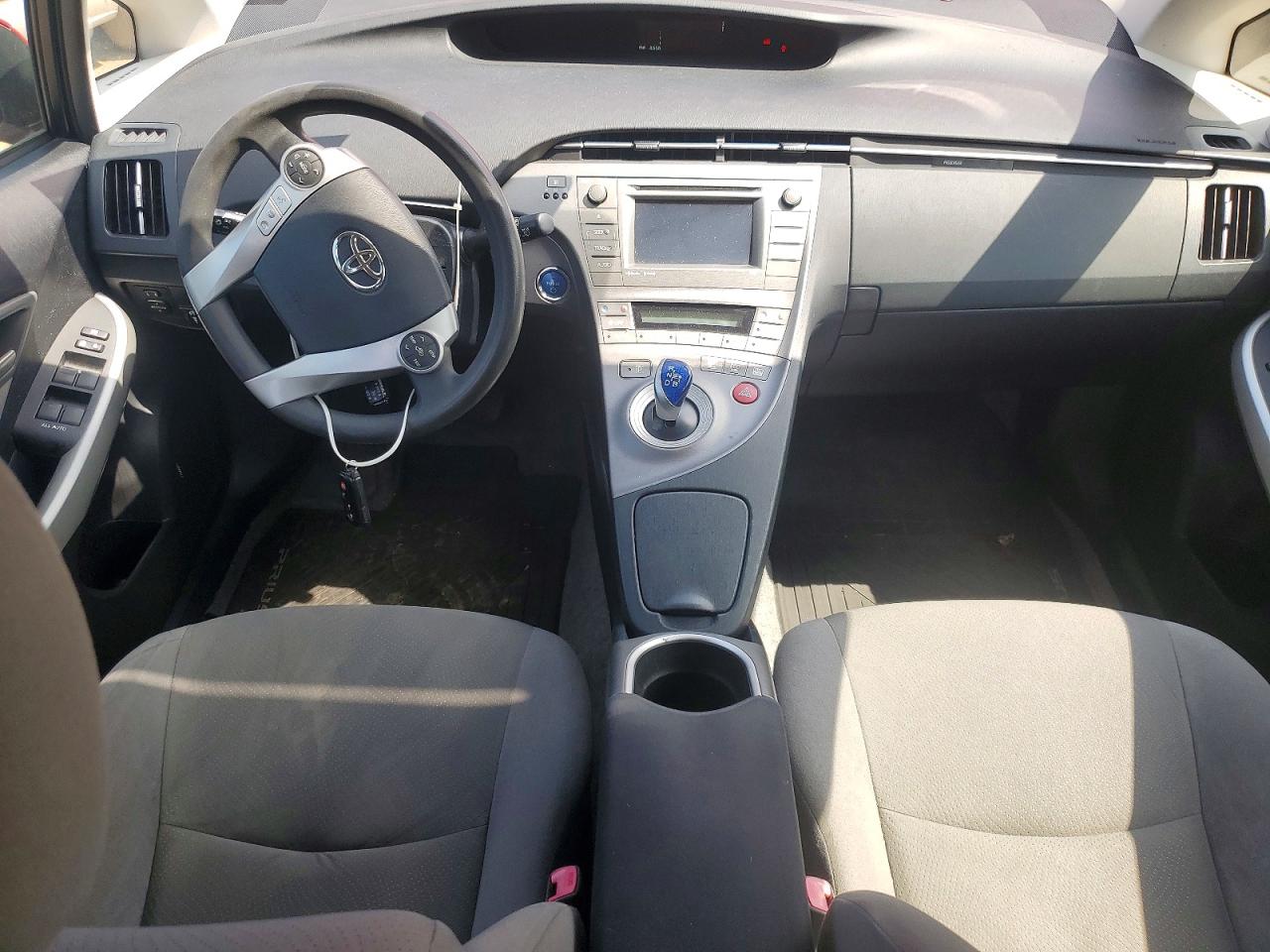 2013 TOYOTA PRIUS THREE photo 15