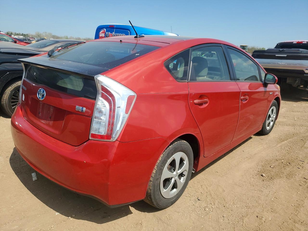 2013 TOYOTA PRIUS THREE photo 5