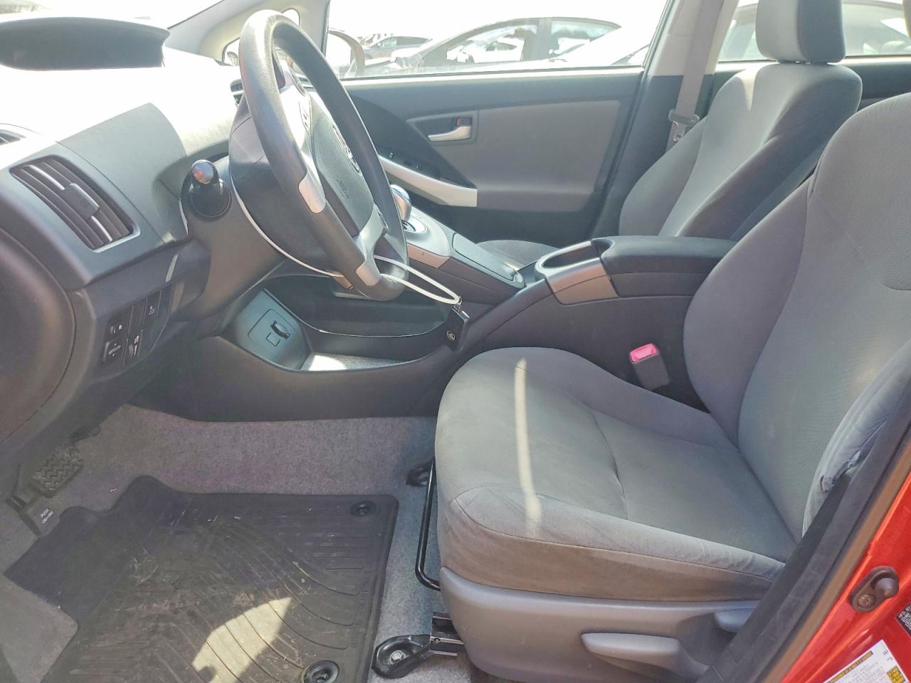 2013 TOYOTA PRIUS THREE photo 13
