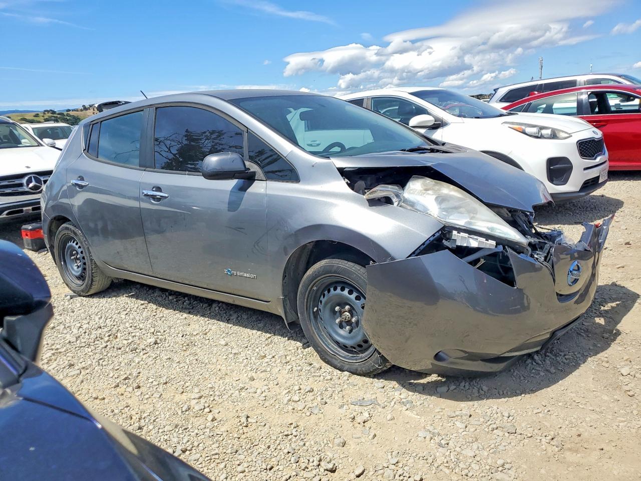 2016 NISSAN LEAF S photo 7