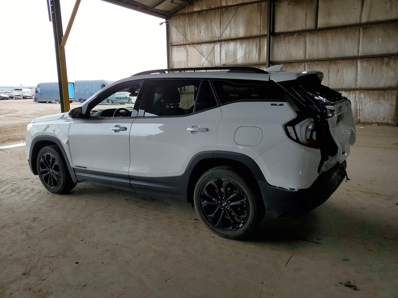 2020 GMC TERRAIN SLE photo 3