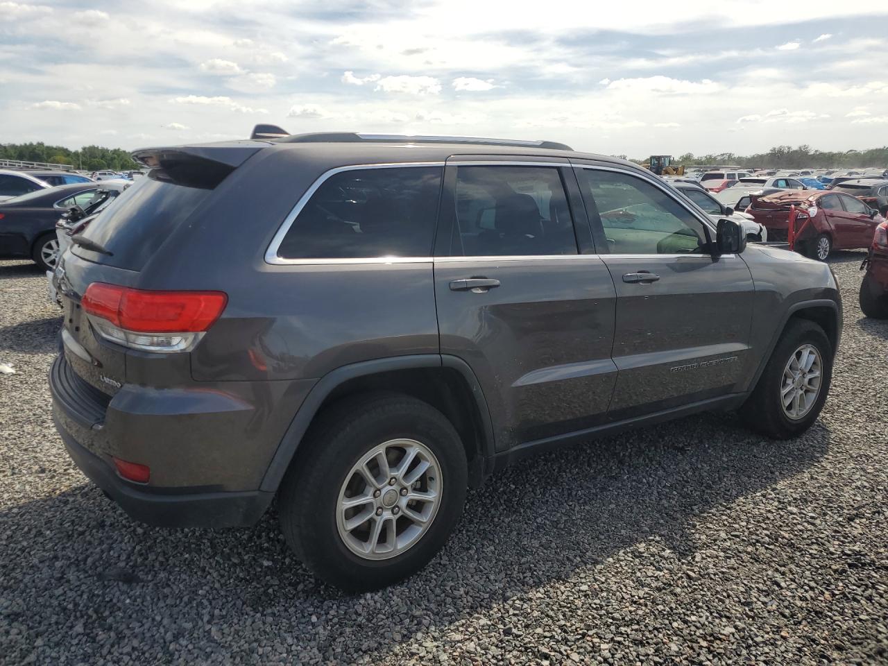 2018 JEEP GRAND CHEROKEE LAREDO photo 3