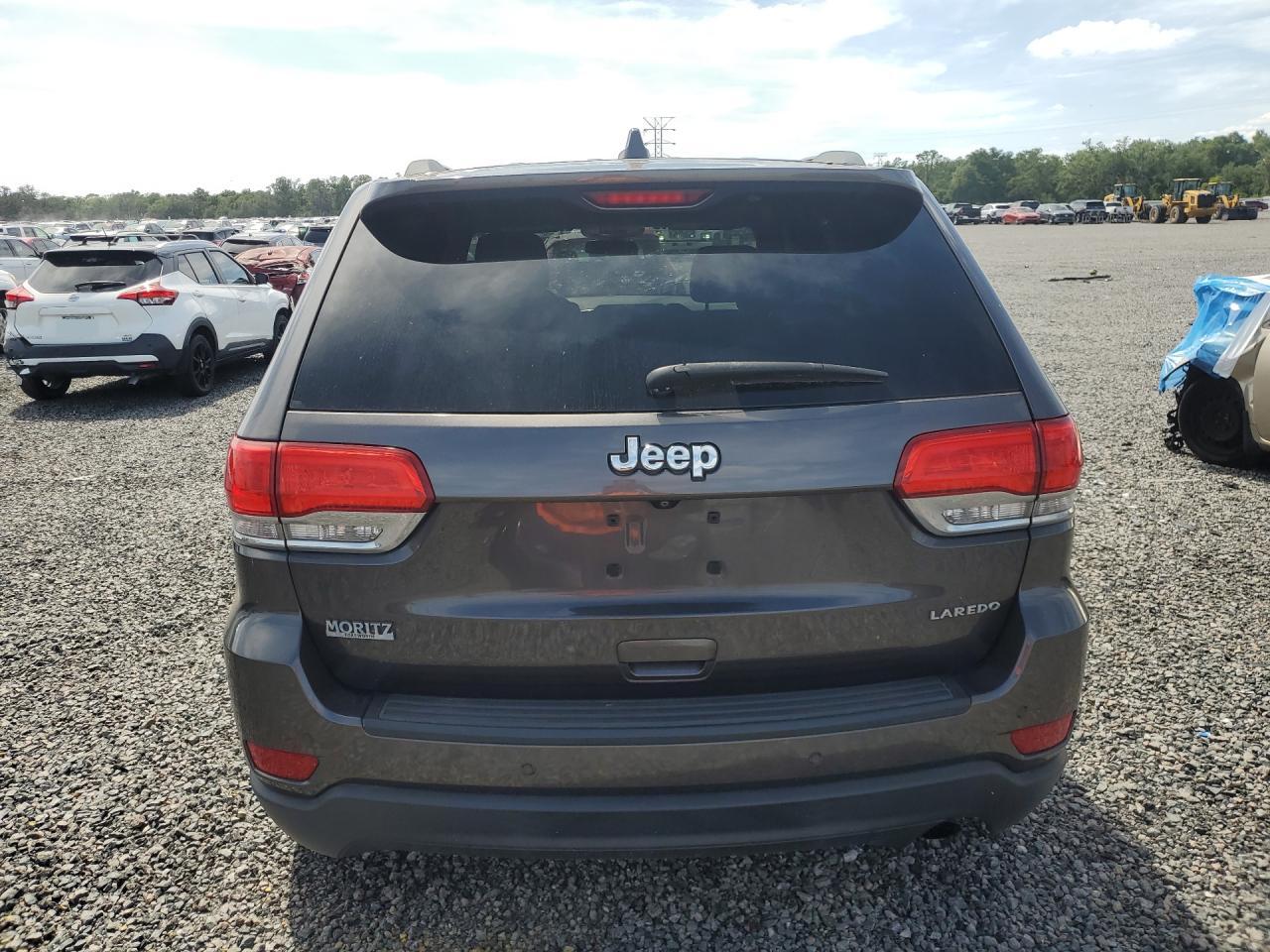 2018 JEEP GRAND CHEROKEE LAREDO photo 6