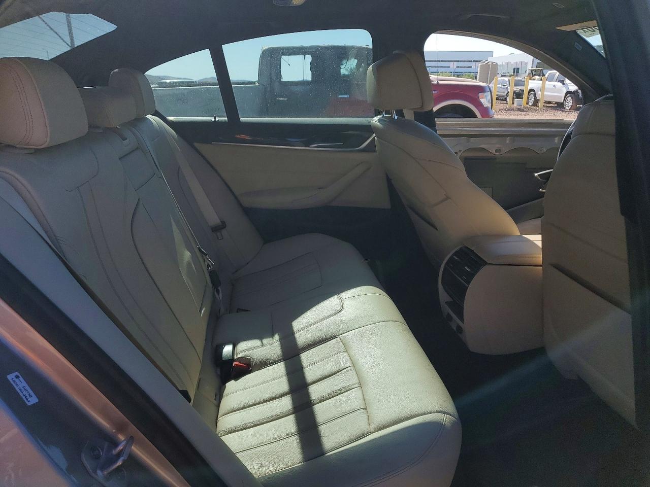 2019 BMW 530E photo 19