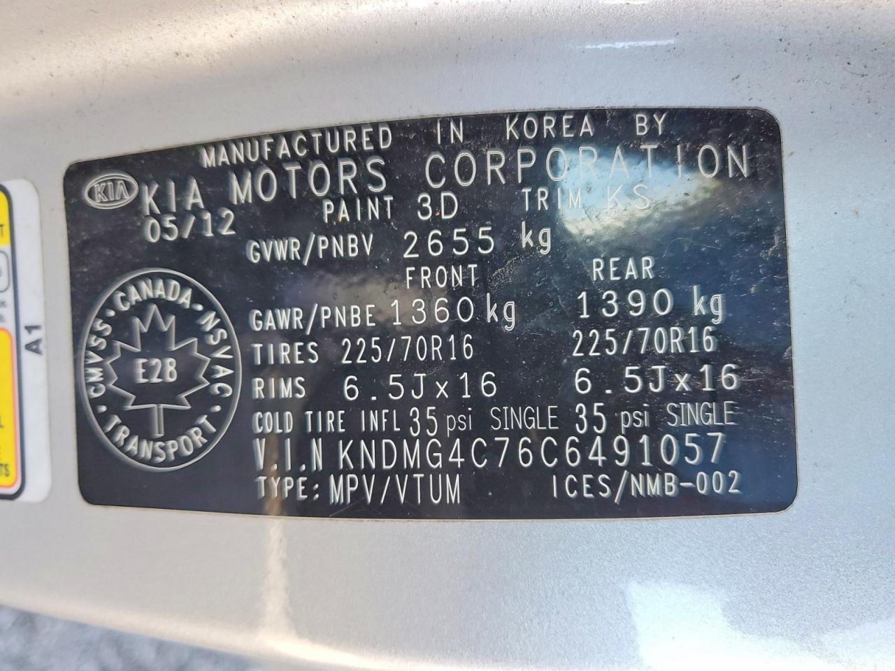 2012 KIA SEDONA LX photo 25