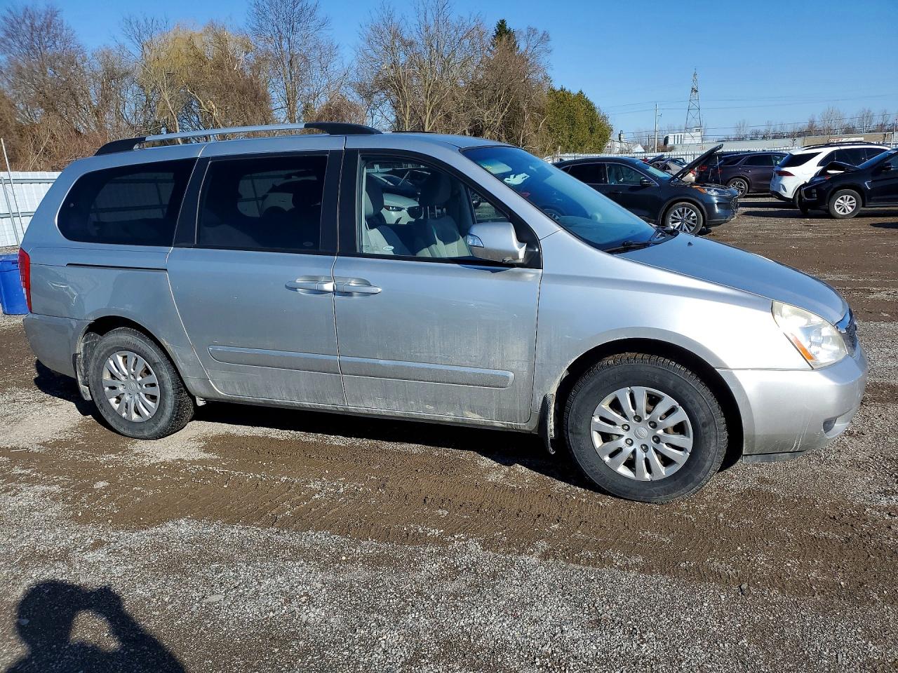 2012 KIA SEDONA LX photo 7