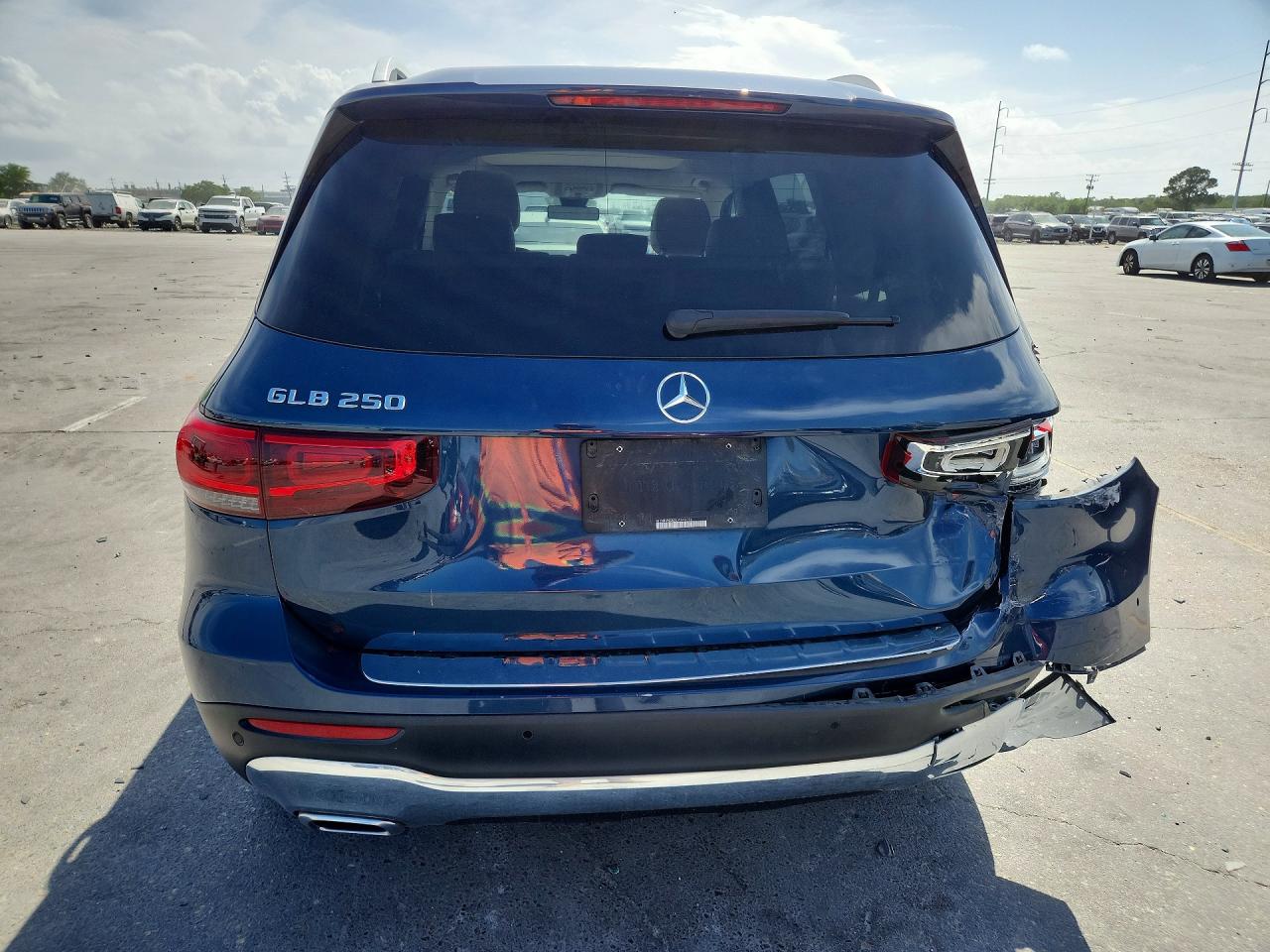 2020 MERCEDES-BENZ GLB 250 photo 6