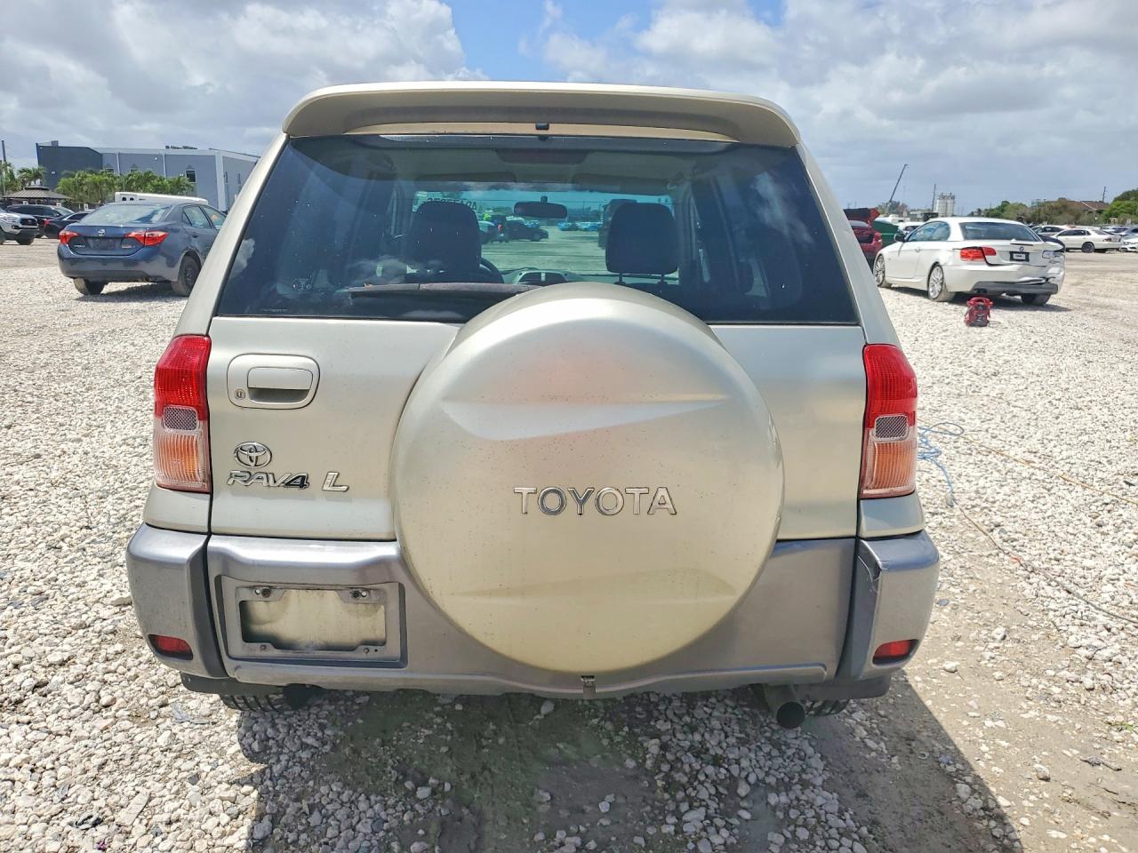2001 TOYOTA RAV4 BASE photo 11
