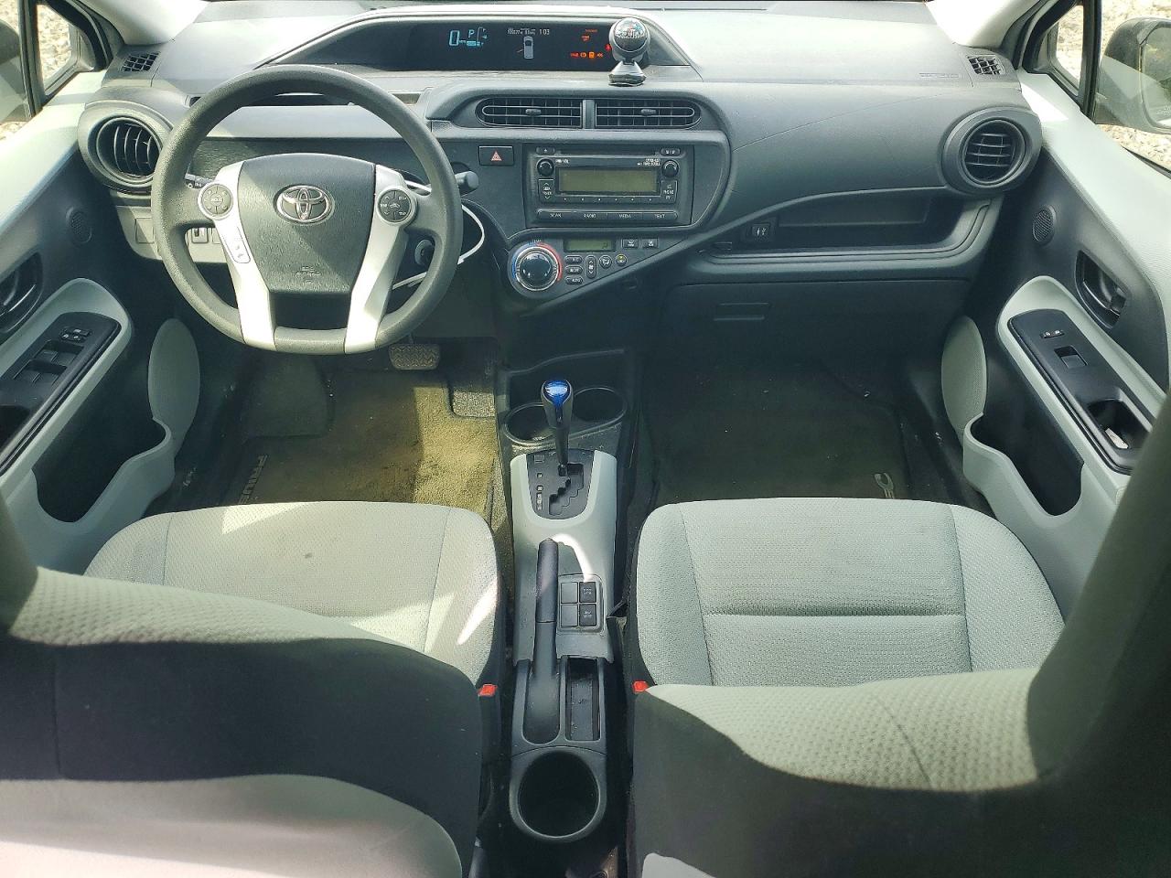 2014 TOYOTA PRIUS C ONE photo 8