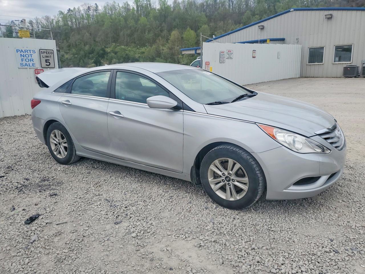 2011 HYUNDAI SONATA GLS photo 7