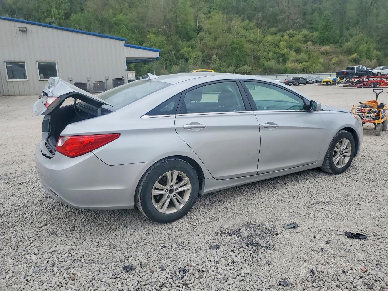 2011 HYUNDAI SONATA GLS photo 5