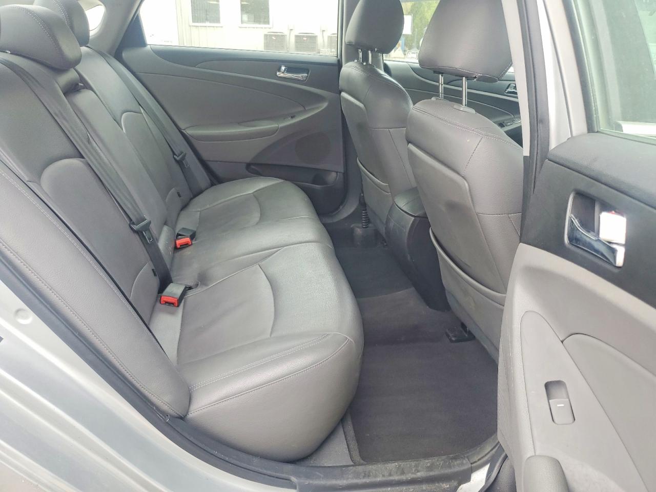 2011 HYUNDAI SONATA GLS photo 19