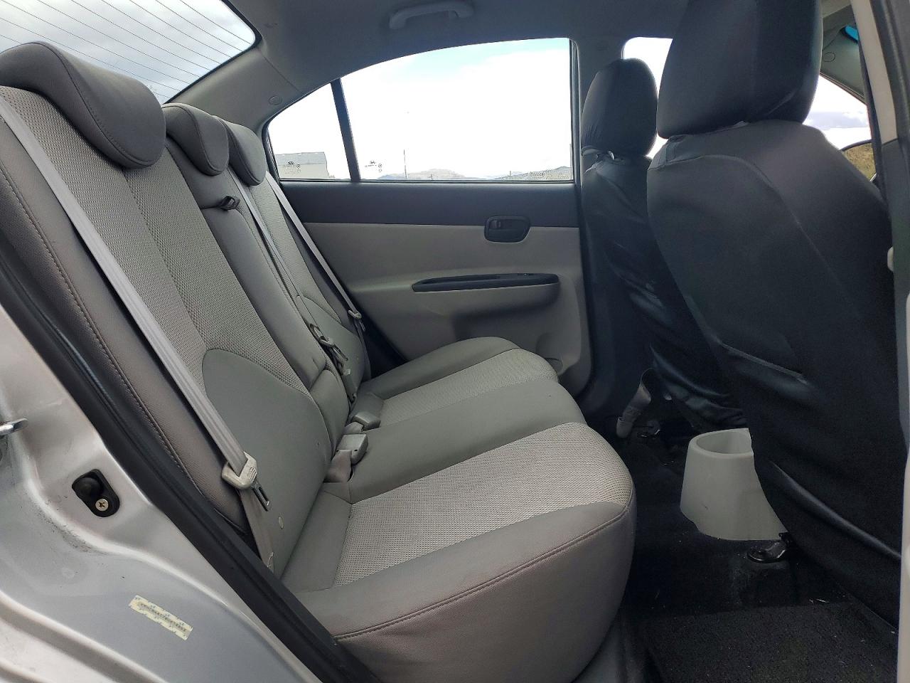 2011 HYUNDAI ACCENT GLS photo 19