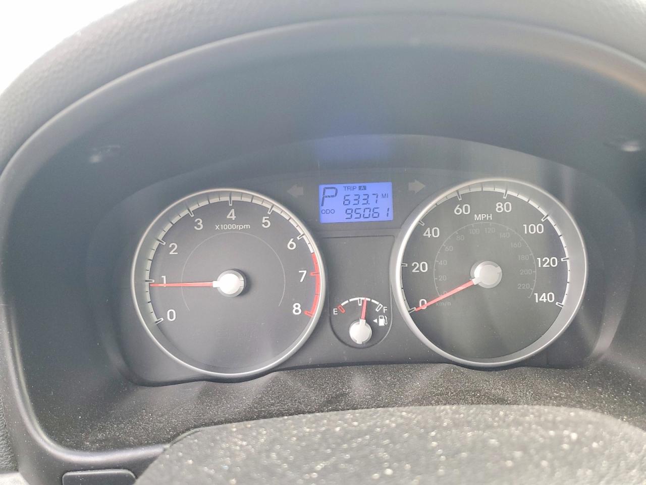 2011 HYUNDAI ACCENT GLS photo 17