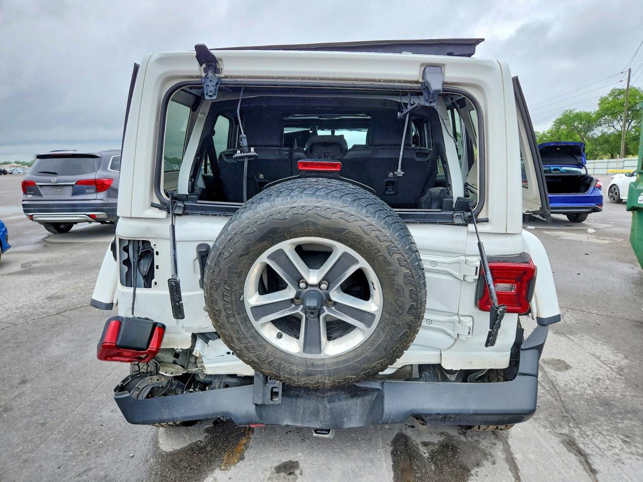 2019 JEEP WRANGLER UNLIMITED SAHARA photo 11