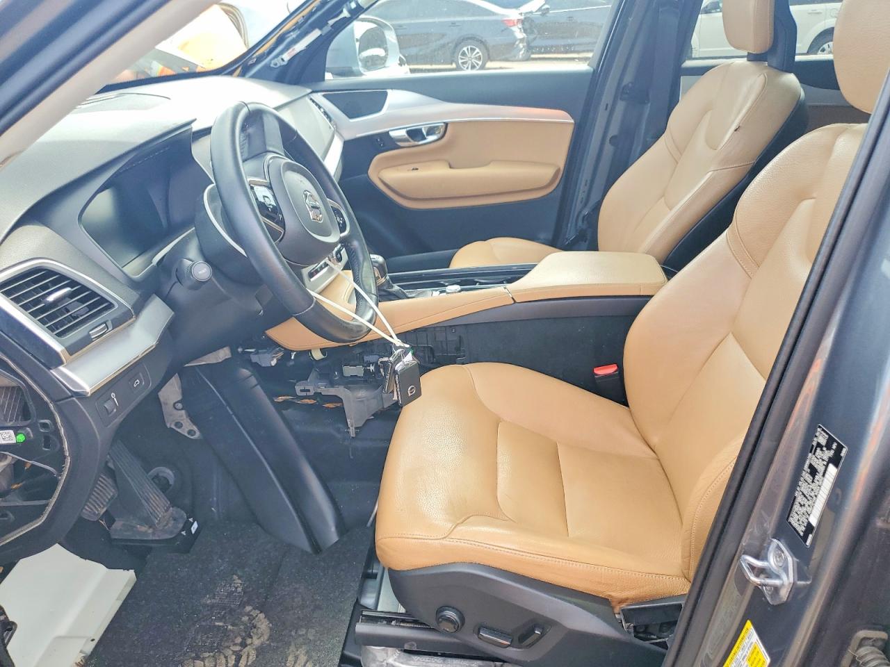 2016 VOLVO XC90 T6 photo 19