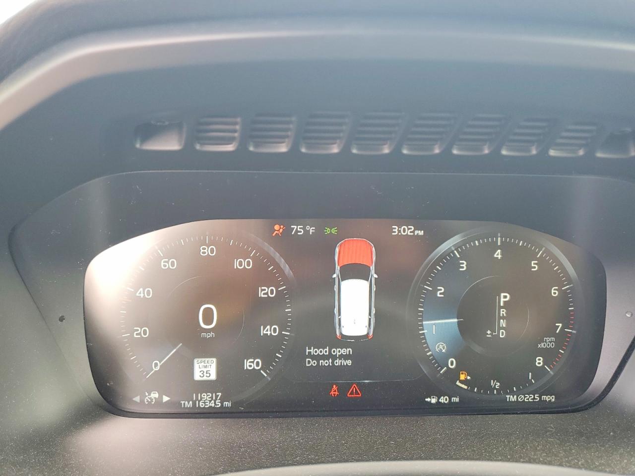 2016 VOLVO XC90 T6 photo 25
