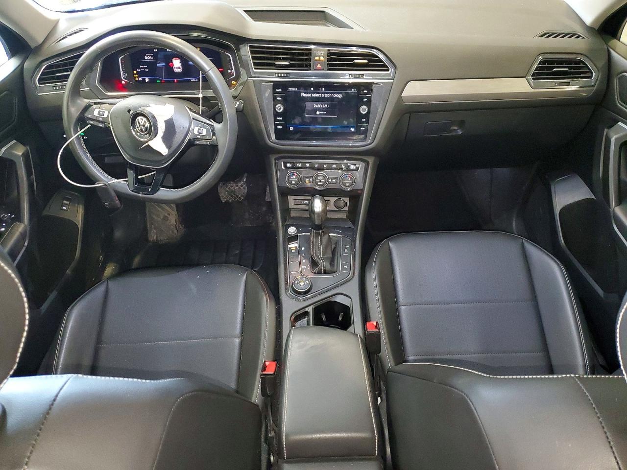 2021 VOLKSWAGEN TIGUAN SE photo 22