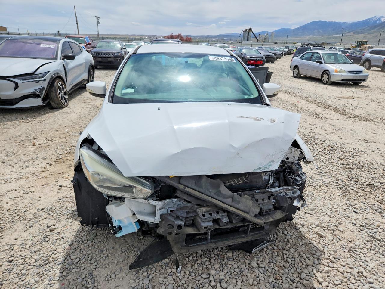 2015 FORD FOCUS SE photo 9