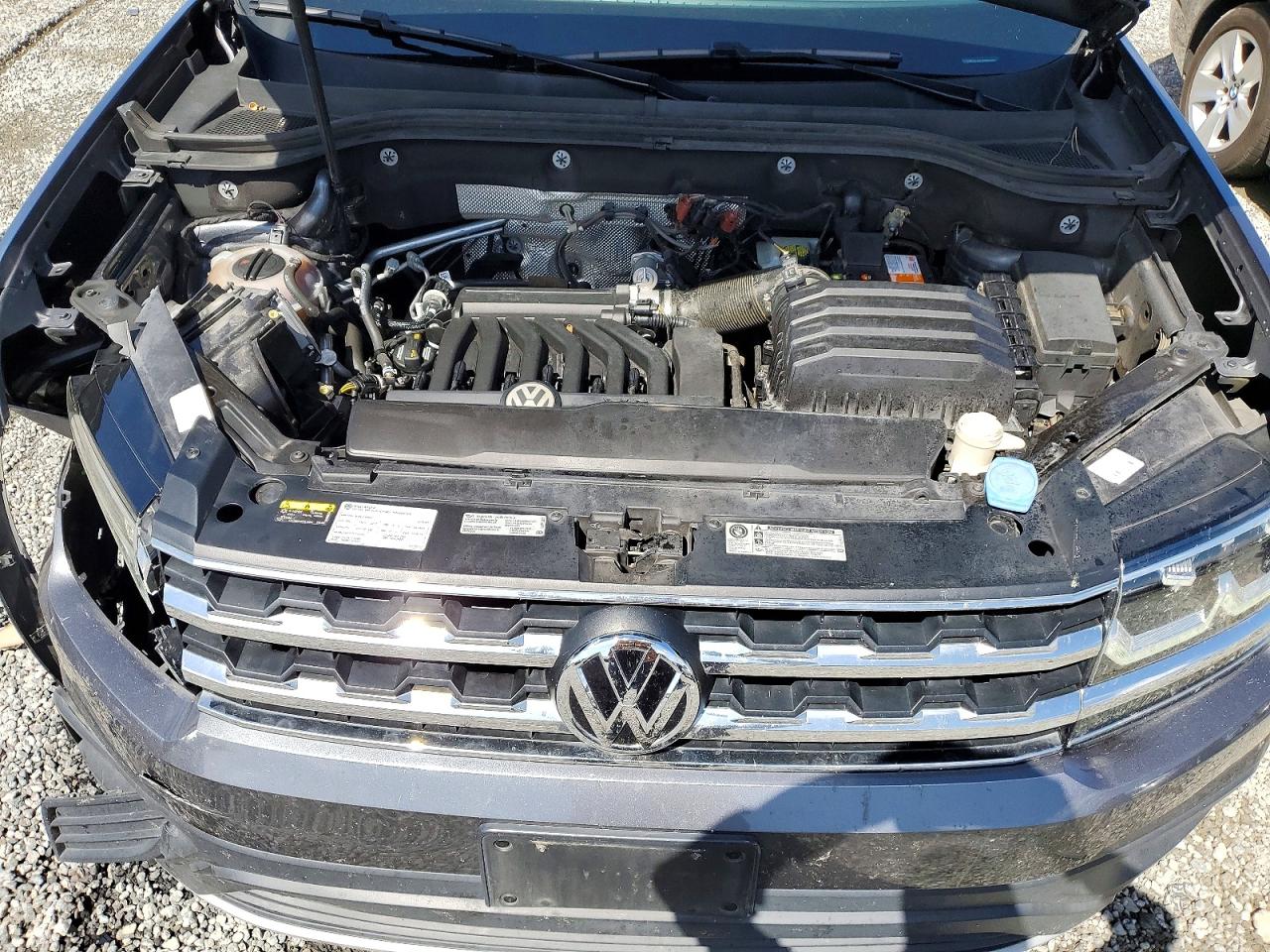 2018 VOLKSWAGEN ATLAS photo 23