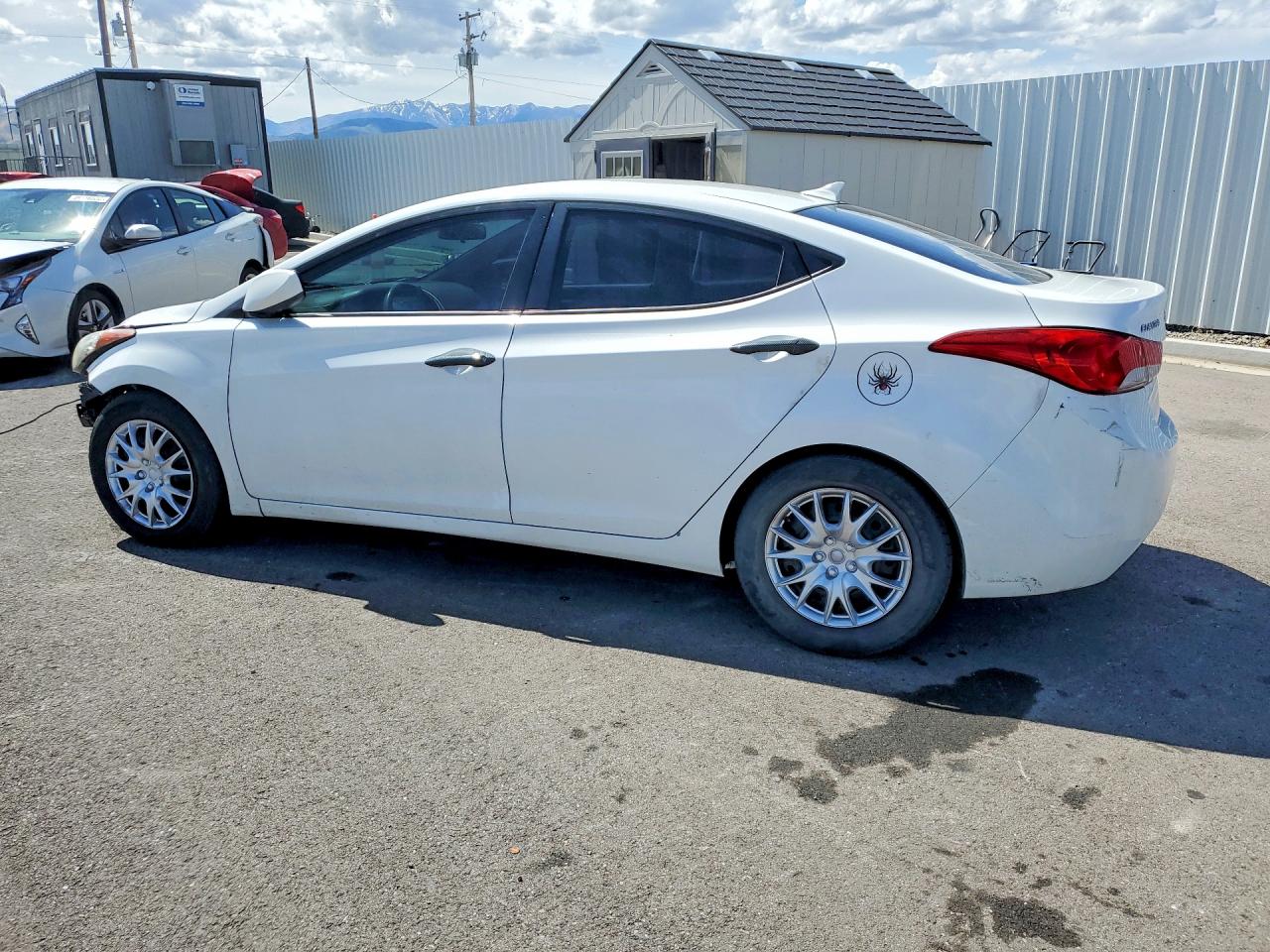 2013 HYUNDAI ELANTRA GLS photo 2