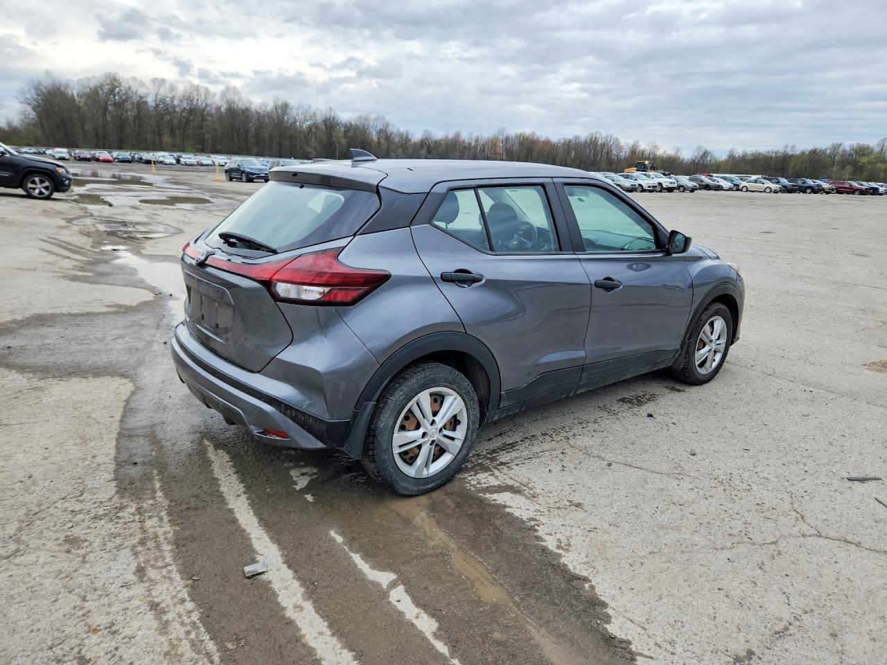 2023 NISSAN KICKS S photo 5