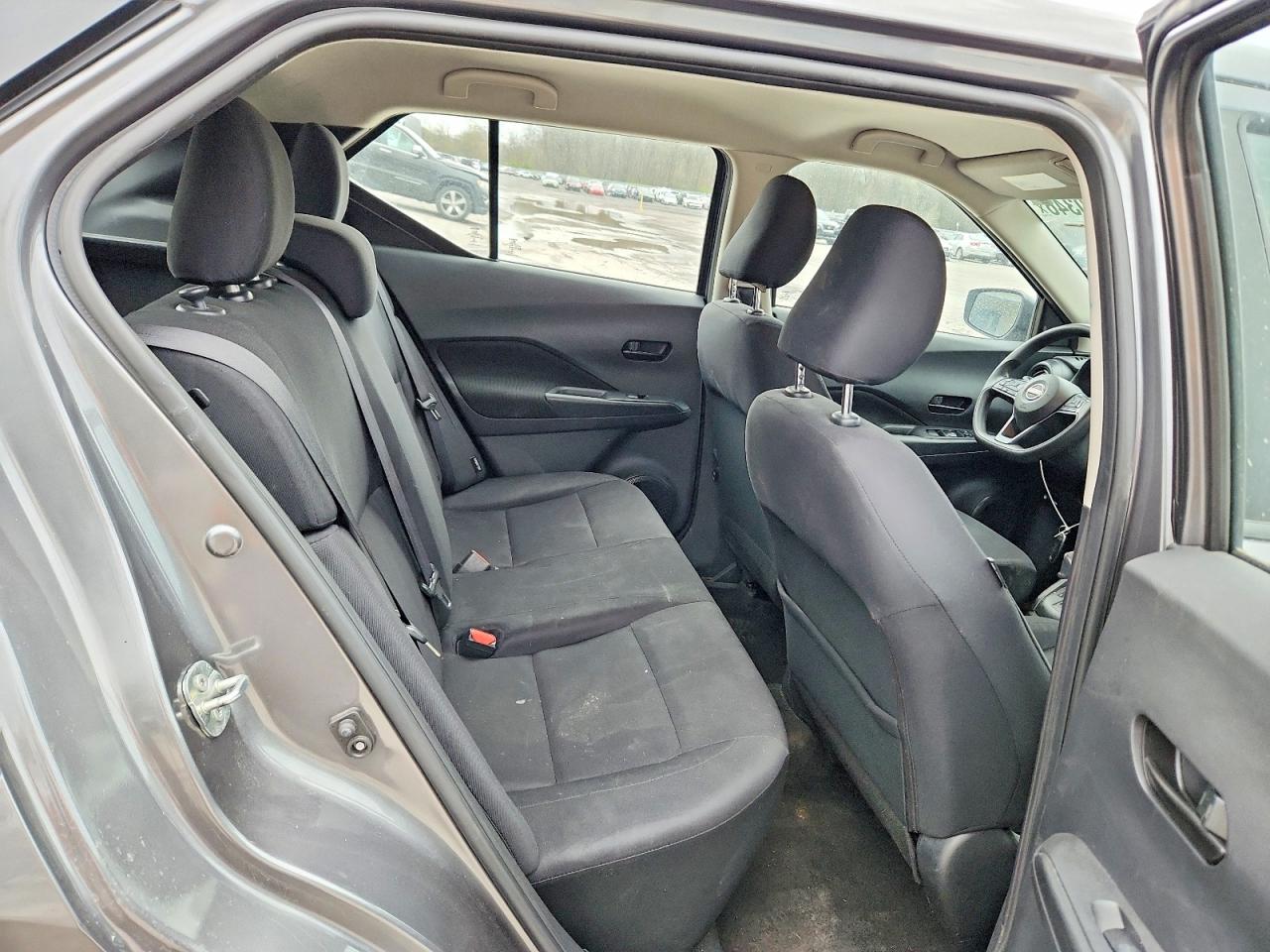 2023 NISSAN KICKS S photo 21