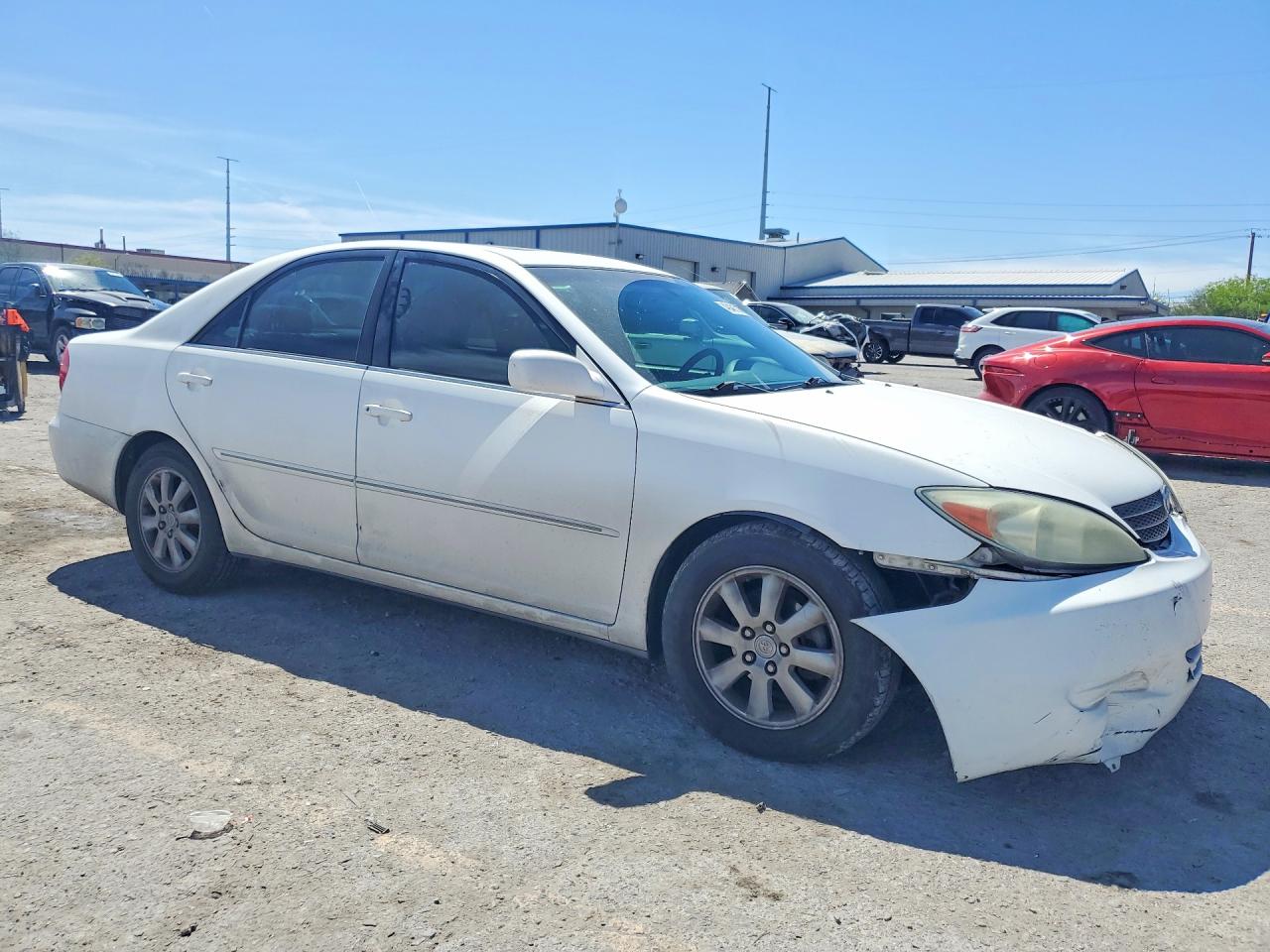 2002 TOYOTA CAMRY XLE photo 4