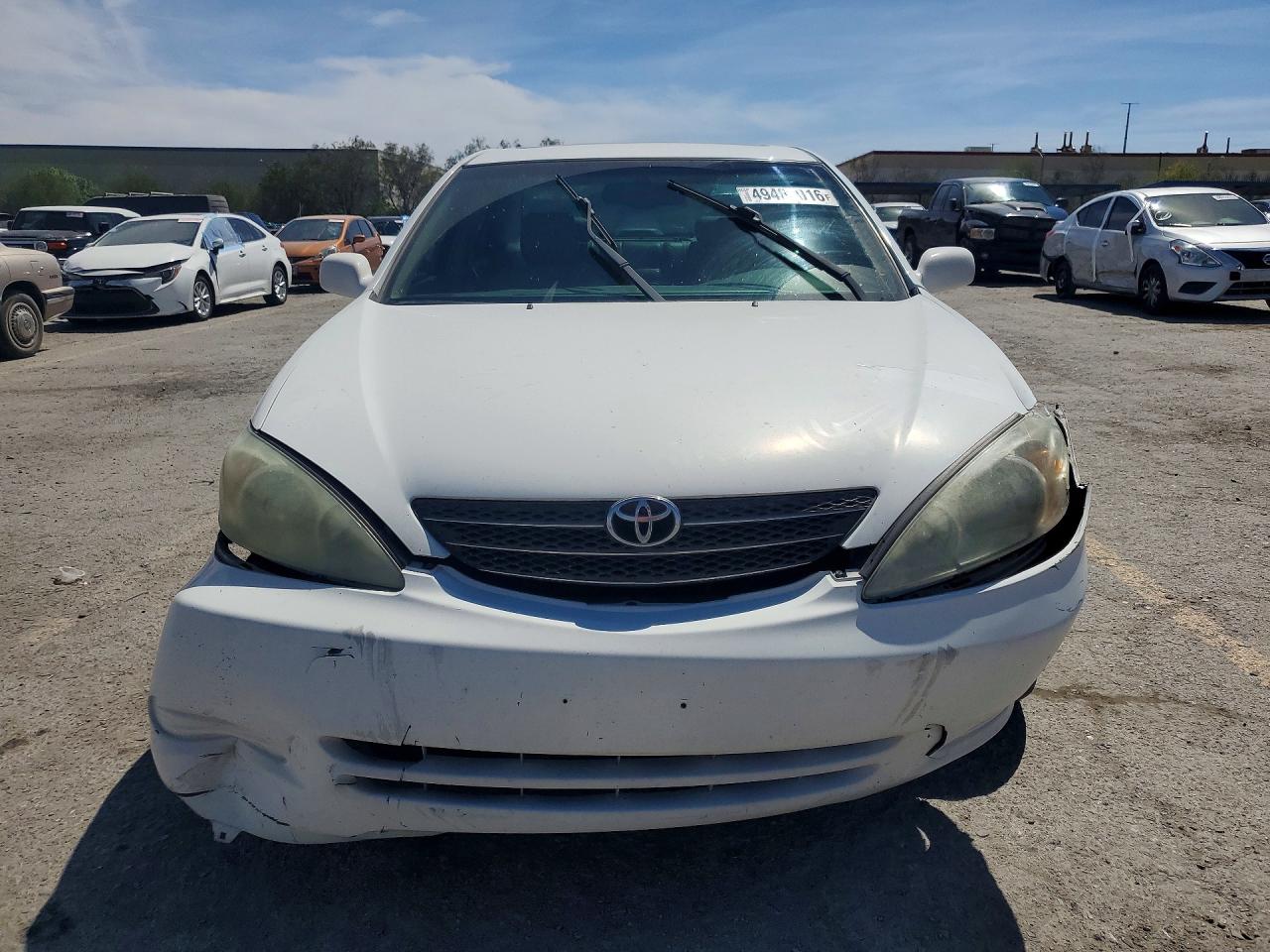 2002 TOYOTA CAMRY XLE photo 5