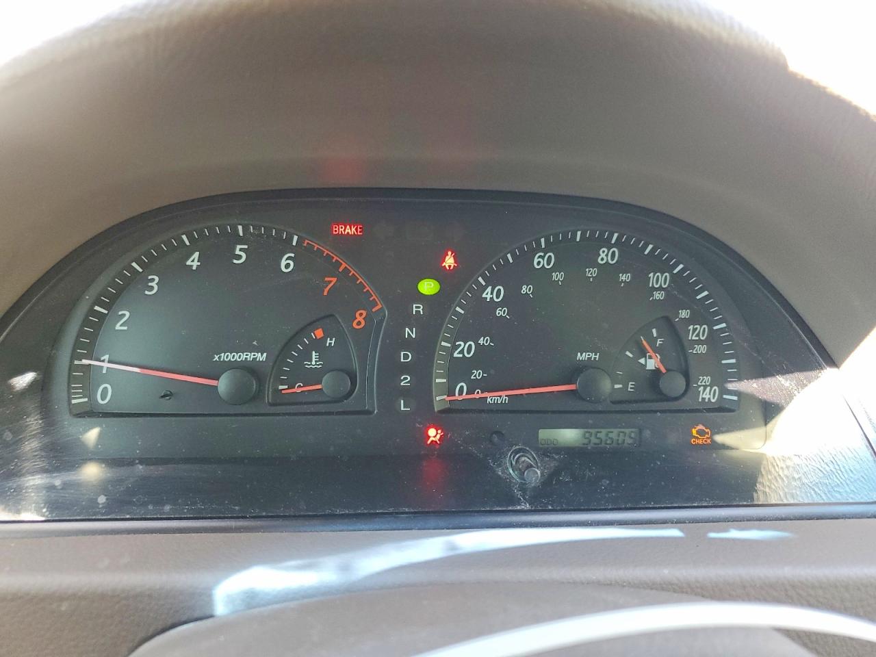 2002 TOYOTA CAMRY XLE photo 9